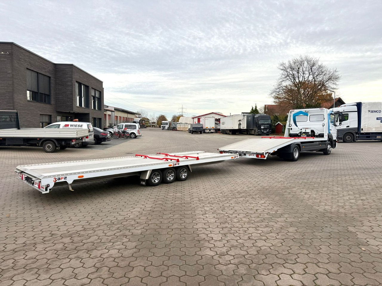 Mercedes-Benz Atego 918L Autotransporter mit BFZ Anhänger - משאית הובלה אוטומטית: תמונה 5 Mercedes-Benz Atego 918L Autotransporter mit BFZ Anhänger - משאית הובלה אוטומטית: תמונה 5