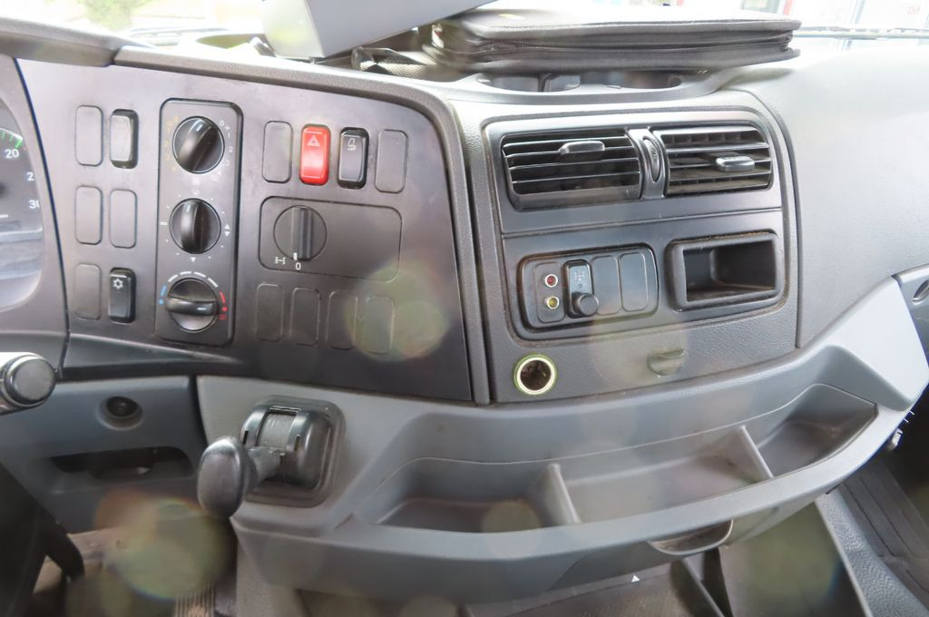 משאית צד נופל/ שטוחה, משאית מנוף Mercedes-Benz Axor  1833 L - Glastransporter Kran Palfinger: תמונה 12