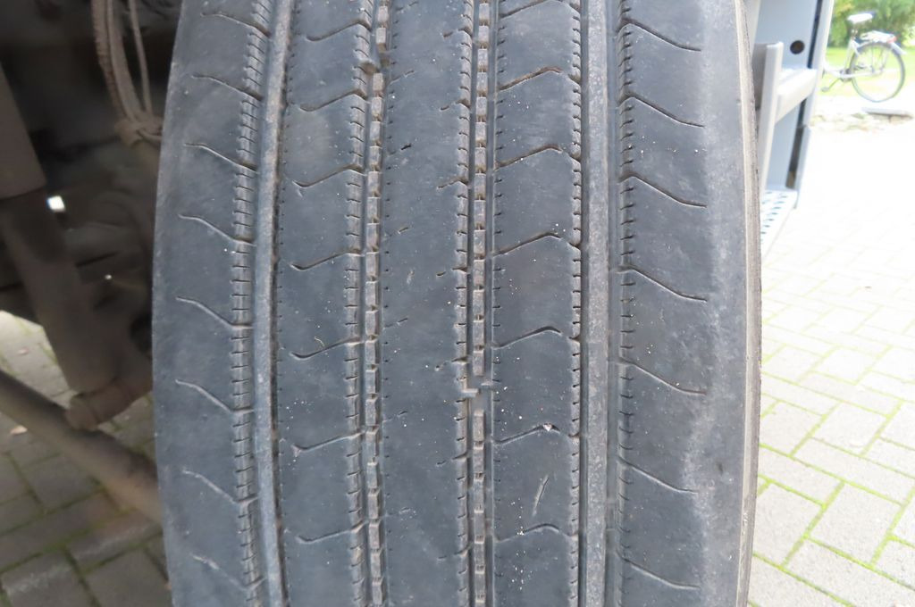 משאית צד נופל/ שטוחה, משאית מנוף Mercedes-Benz Axor  1833 L - Glastransporter Kran Palfinger: תמונה 14