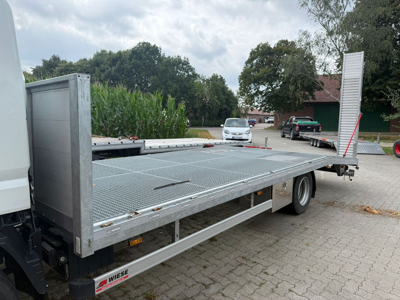 Mitsubishi Fuso Canter 7C18 Arbeitsbühnentransporter - כלי רכב מסחרי במיטה שטוחה: תמונה 4 Mitsubishi Fuso Canter 7C18 Arbeitsbühnentransporter - כלי רכב מסחרי במיטה שטוחה: תמונה 4
