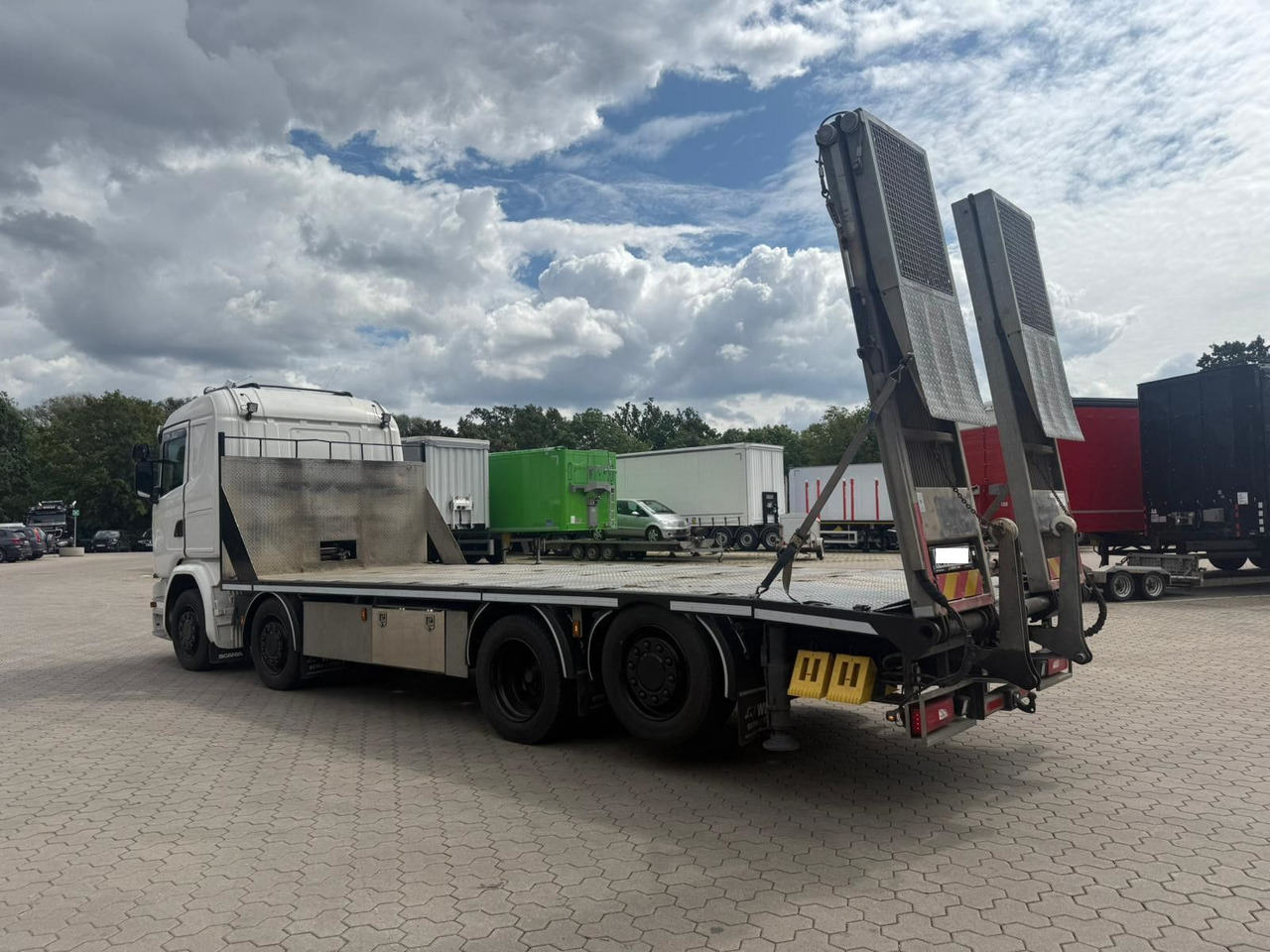 Scania G450 Baumaschinentransporter mit Rampen - משאית גרירה: תמונה 3 Scania G450 Baumaschinentransporter mit Rampen - משאית גרירה: תמונה 3