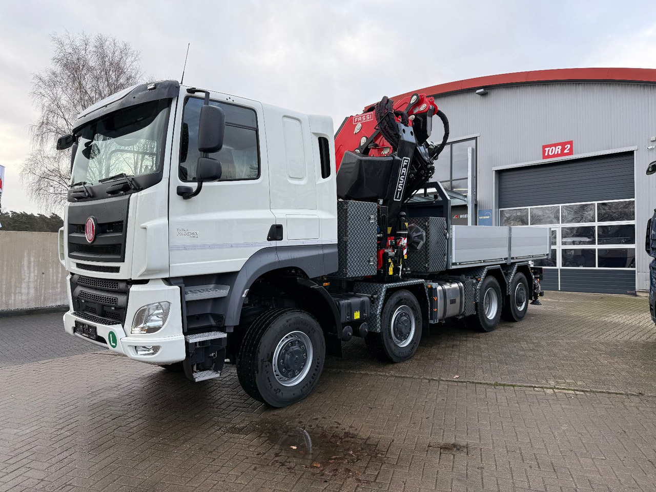 Tatra 41.500 8x8 Phoenix Fassi F710 Kran - משאית צד נופל/ שטוחה, משאית מנוף: תמונה 1 Tatra 41.500 8x8 Phoenix Fassi F710 Kran - משאית צד נופל/ שטוחה, משאית מנוף: תמונה 1