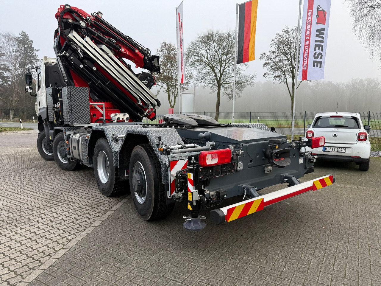 Tatra 41.500 8x8 Phoenix Fassi F710 Kran - משאית צד נופל/ שטוחה, משאית מנוף: תמונה 1 Tatra 41.500 8x8 Phoenix Fassi F710 Kran - משאית צד נופל/ שטוחה, משאית מנוף: תמונה 1