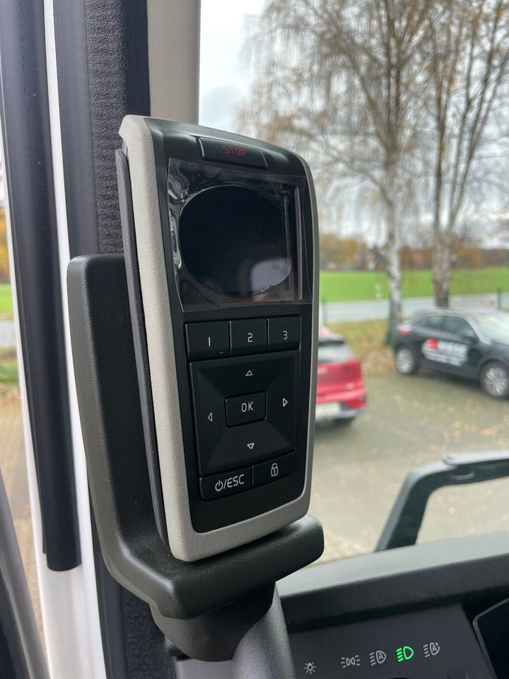 משאית, משאית מנוף Volvo FH500 6x4 Fassi F545RA 2.27 mit Jib und Winde: תמונה 17 משאית, משאית מנוף Volvo FH500 6x4 Fassi F545RA 2.27 mit Jib und Winde: תמונה 17