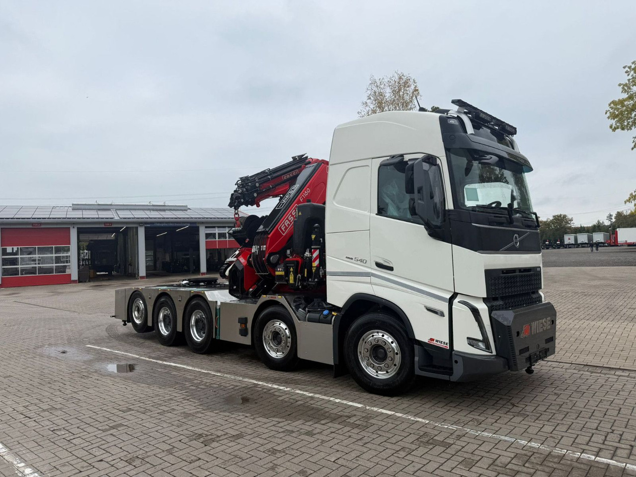 Volvo FH540 10x4 mit F1150 Ladekran, Sattelzugmaschine - משאית, משאית מנוף: תמונה 1 Volvo FH540 10x4 mit F1150 Ladekran, Sattelzugmaschine - משאית, משאית מנוף: תמונה 1