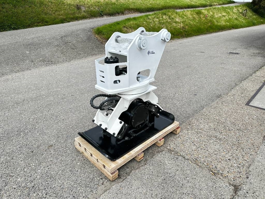 AJCE ACP5R Vibration Plate Compactor - לוח רטט: תמונה 2 AJCE ACP5R Vibration Plate Compactor - לוח רטט: תמונה 2