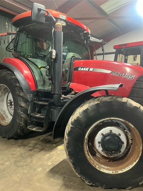 CASE IH MXU 135 - טרקטור חקלאי: תמונה 1 CASE IH MXU 135 - טרקטור חקלאי: תמונה 1