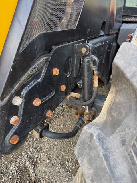 JCB 4220 fastrac - טרקטור חקלאי: תמונה 4 JCB 4220 fastrac - טרקטור חקלאי: תמונה 4