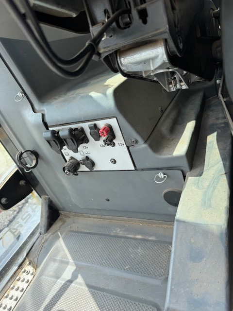JCB 4220 fastrac - טרקטור חקלאי: תמונה 5 JCB 4220 fastrac - טרקטור חקלאי: תמונה 5