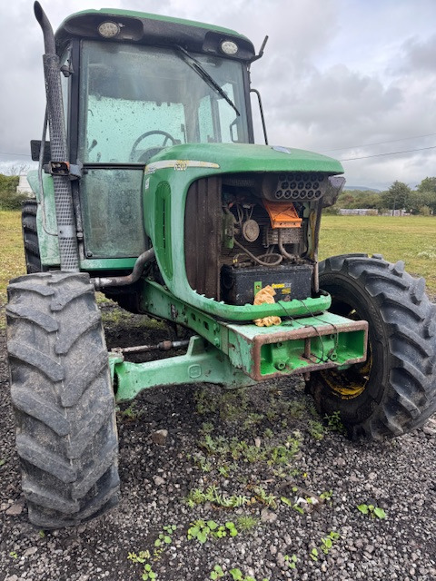 John Deere 6320 - טרקטור חקלאי: תמונה 1 John Deere 6320 - טרקטור חקלאי: תמונה 1