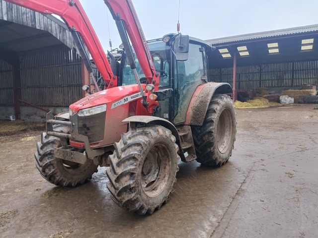 MASSEY FERGUSON 5711M - טרקטור חקלאי: תמונה 1 MASSEY FERGUSON 5711M - טרקטור חקלאי: תמונה 1