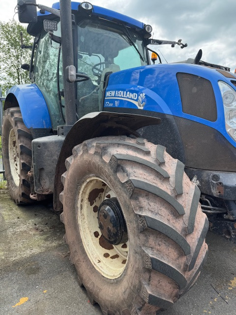 New Holland T7.200 - טרקטור חקלאי: תמונה 1 New Holland T7.200 - טרקטור חקלאי: תמונה 1