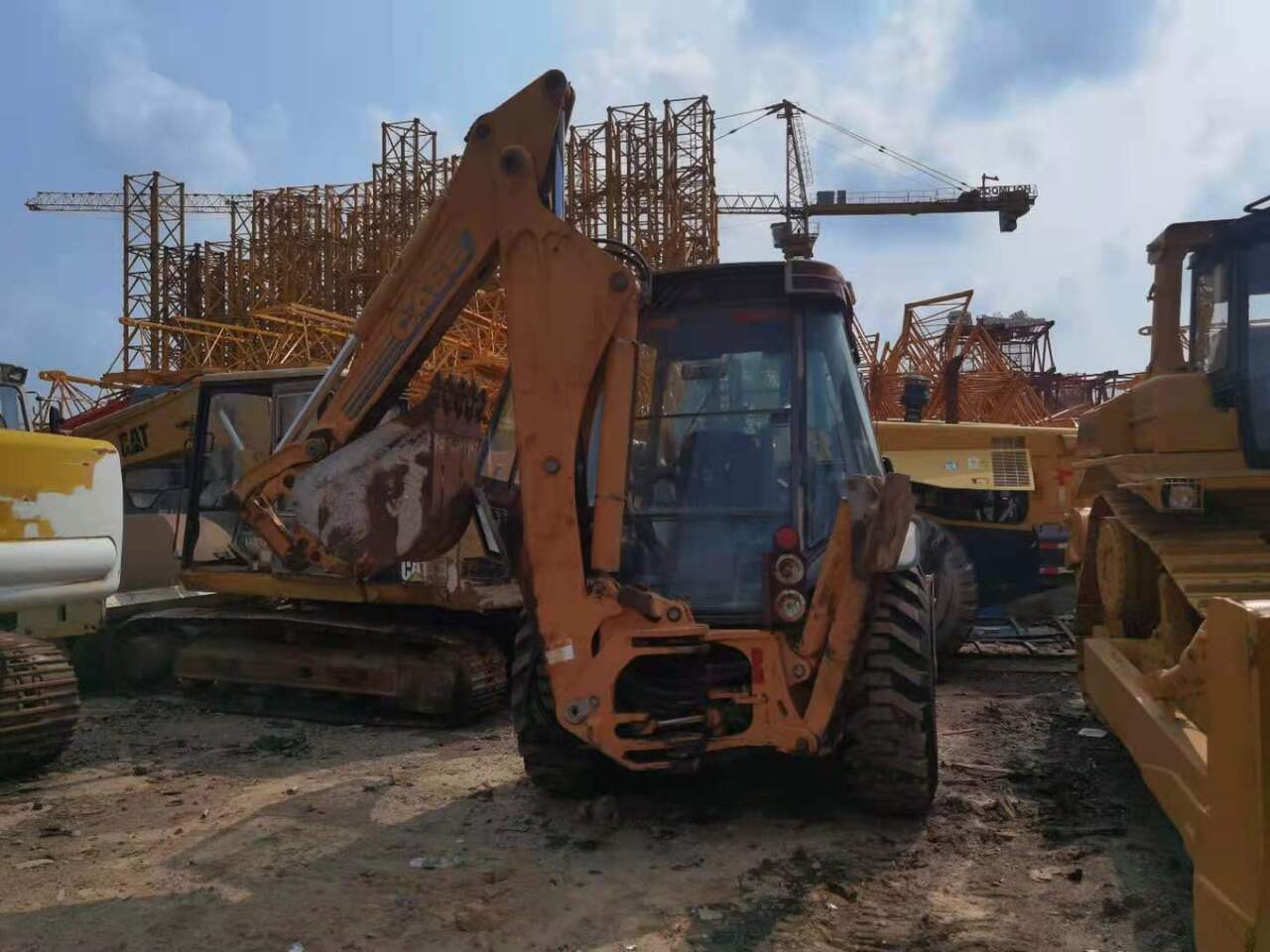 CASE 580L - מחפרון: תמונה 4 CASE 580L - מחפרון: תמונה 4