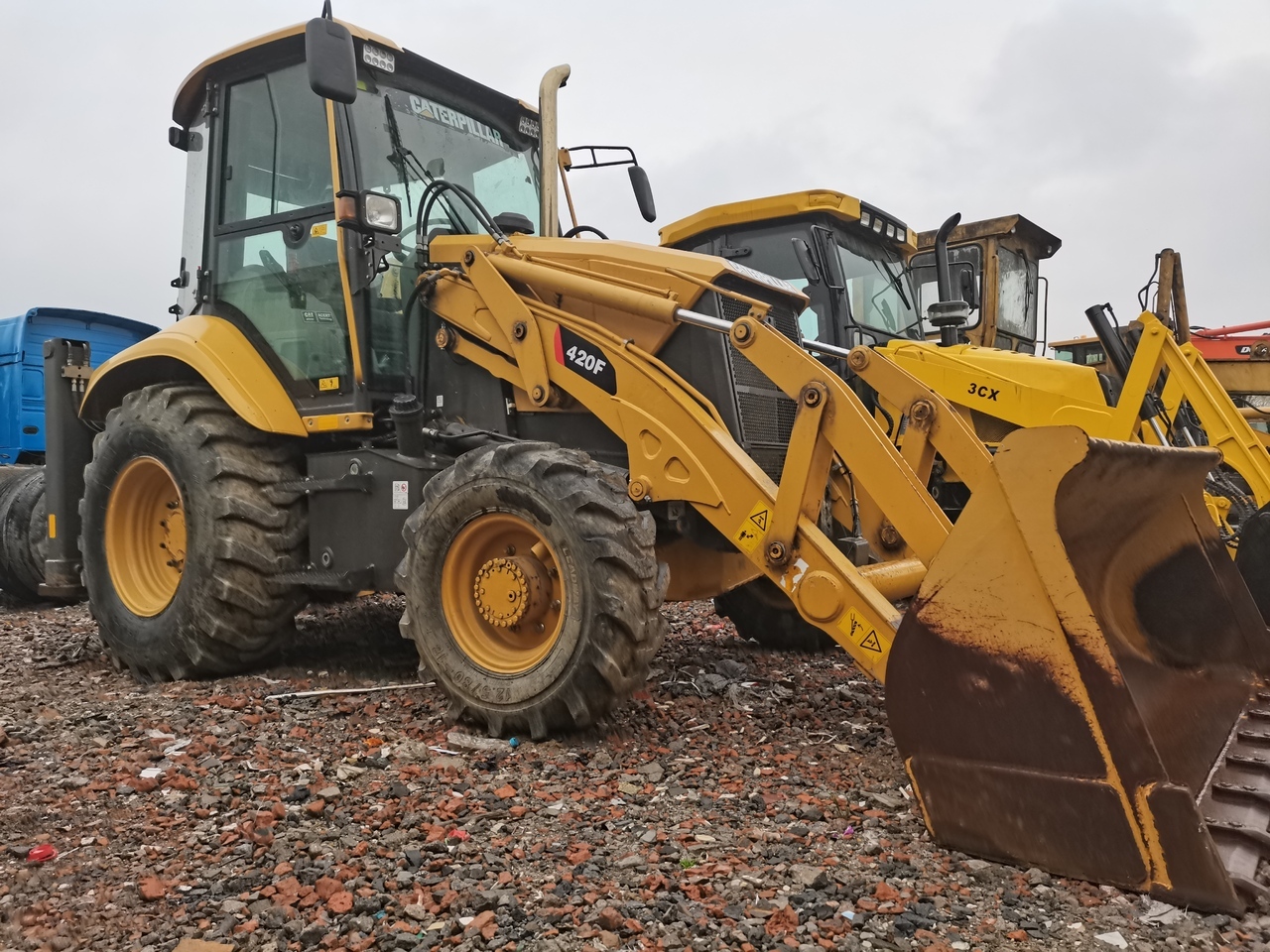 CATERPILLAR 420F - מחפרון: תמונה 1 CATERPILLAR 420F - מחפרון: תמונה 1