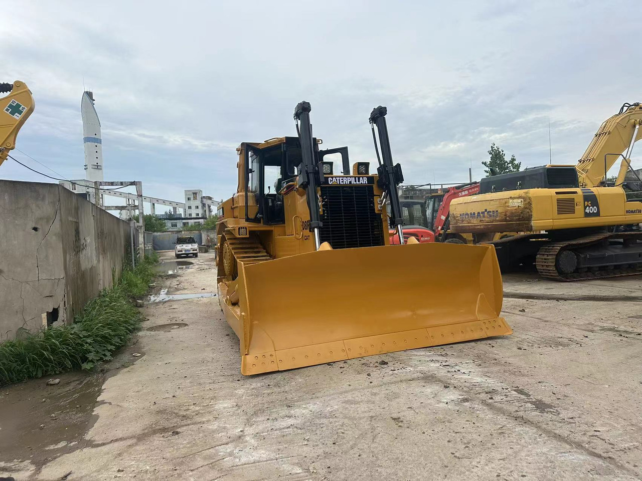 CATERPILLAR D8R - דחפור: תמונה 1 CATERPILLAR D8R - דחפור: תמונה 1