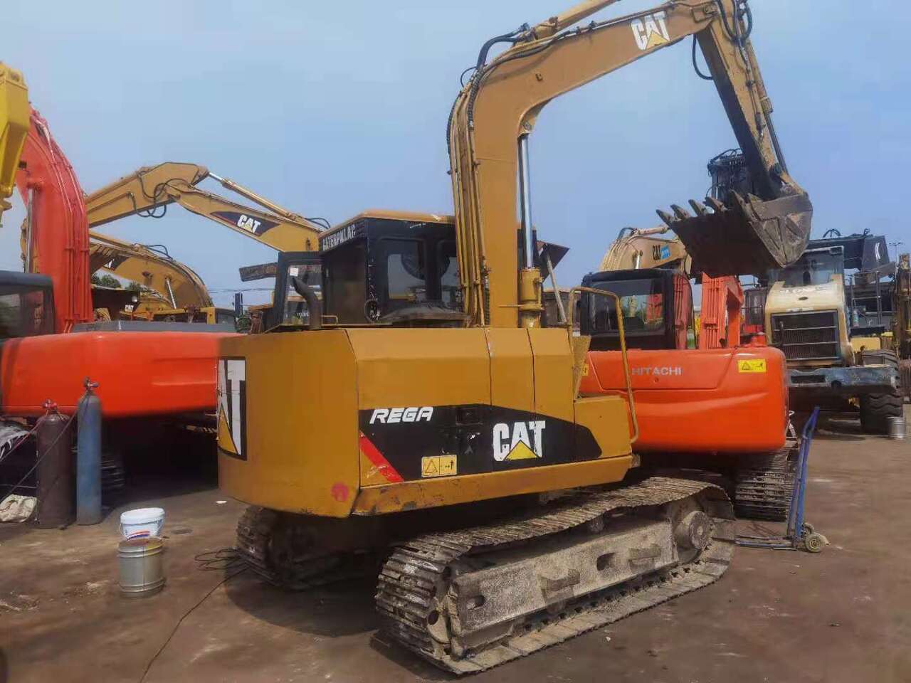 CATERPILLAR E70B - מחפר סורק: תמונה 2 CATERPILLAR E70B - מחפר סורק: תמונה 2