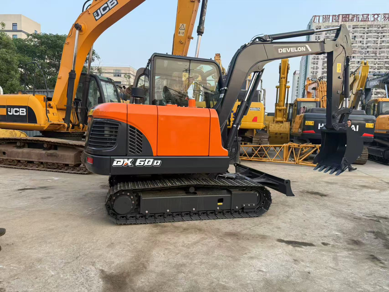 DOOSAN DX60D-10 - מחפר סורק: תמונה 3 DOOSAN DX60D-10 - מחפר סורק: תמונה 3