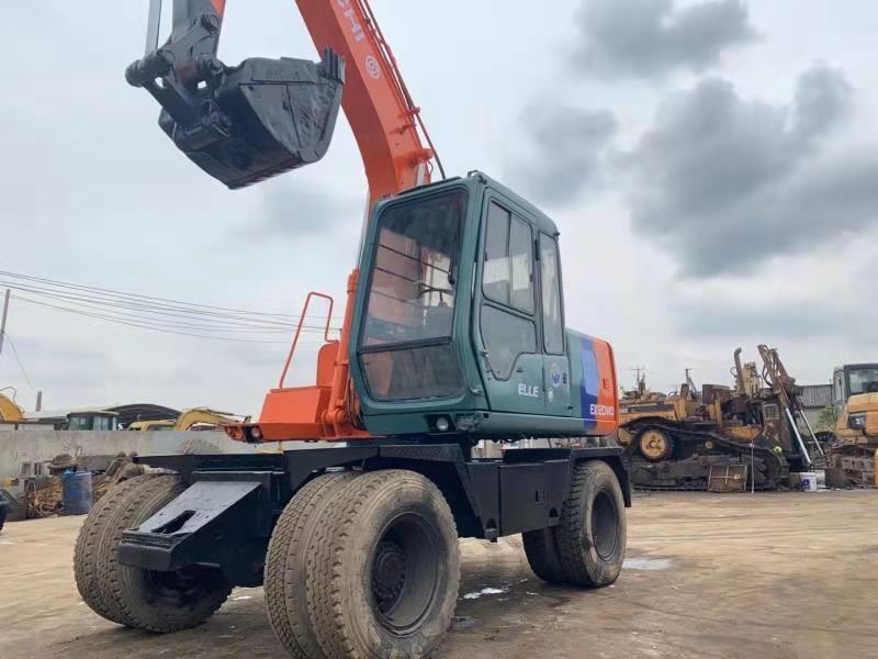 HITACHI EX120WD - מחפר גלגלים: תמונה 3 HITACHI EX120WD - מחפר גלגלים: תמונה 3
