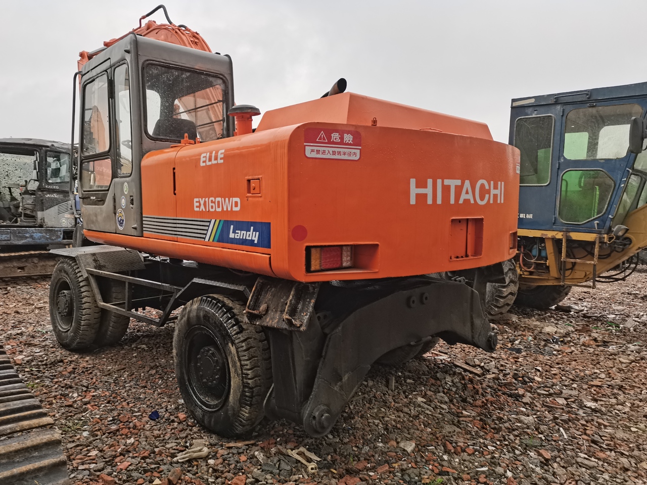 HITACHI EX160WD - מחפר גלגלים: תמונה 2 HITACHI EX160WD - מחפר גלגלים: תמונה 2