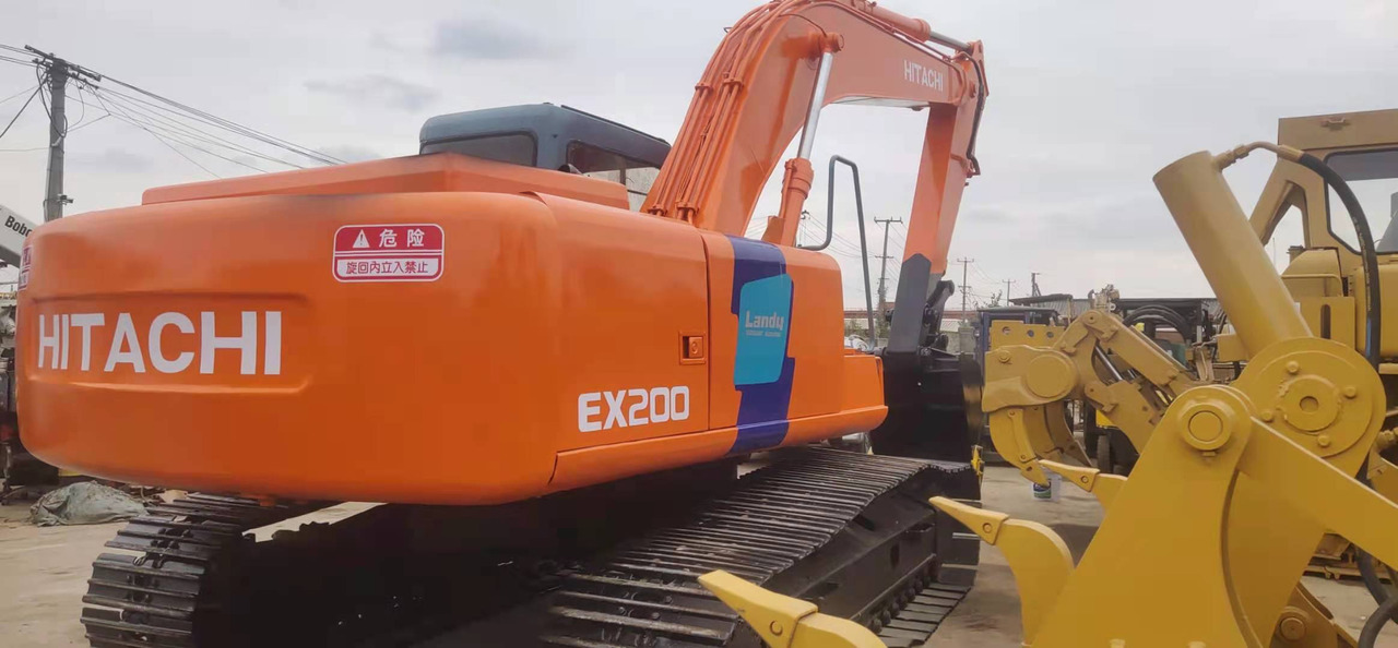 HITACHI EX200-2 - מחפר סורק: תמונה 2 HITACHI EX200-2 - מחפר סורק: תמונה 2