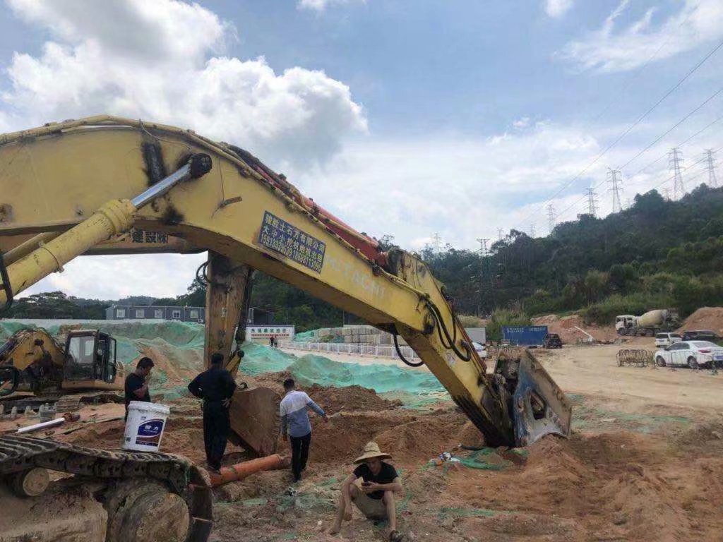 HITACHI ZX490 - מחפר סורק: תמונה 4 HITACHI ZX490 - מחפר סורק: תמונה 4