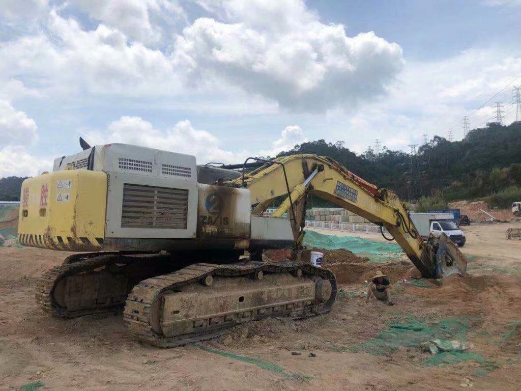 HITACHI ZX490 - מחפר סורק: תמונה 1 HITACHI ZX490 - מחפר סורק: תמונה 1
