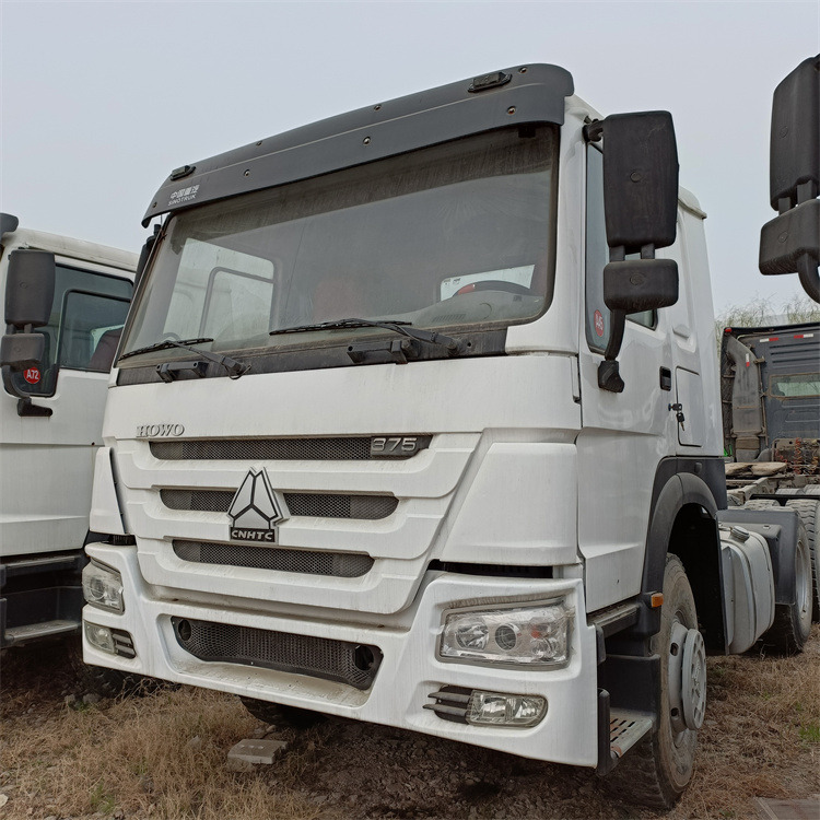 HOWO 6x4 375hp tractor - יחידת טרקטור: תמונה 4 HOWO 6x4 375hp tractor - יחידת טרקטור: תמונה 4