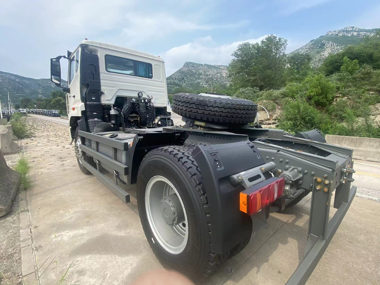 Howo 4x2 - יחידת טרקטור: תמונה 4 Howo 4x2 - יחידת טרקטור: תמונה 4