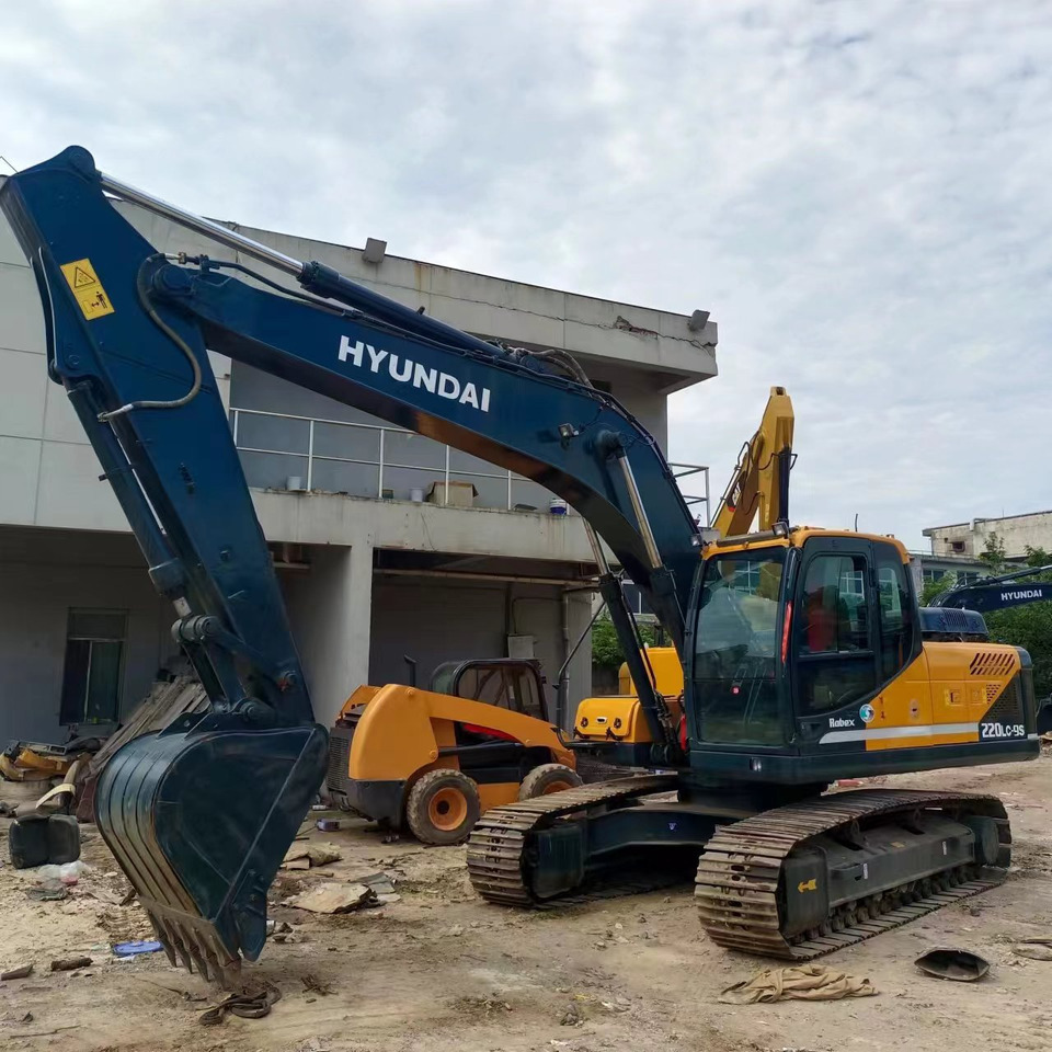 Hyundai R220LC-9S - מחפר סורק: תמונה 1 Hyundai R220LC-9S - מחפר סורק: תמונה 1