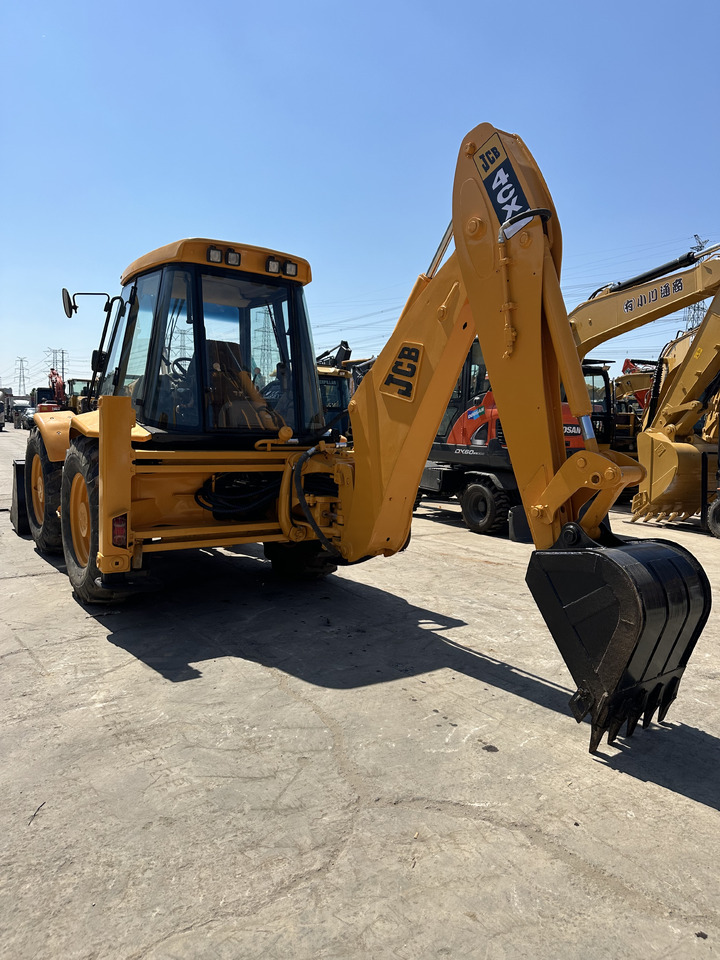 JCB 4CX - מחפרון: תמונה 5 JCB 4CX - מחפרון: תמונה 5