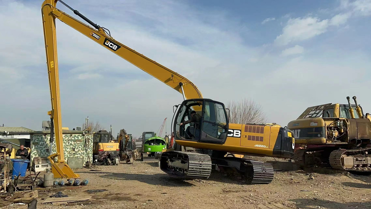 JCB JS220LC - מחפר סורק: תמונה 4 JCB JS220LC - מחפר סורק: תמונה 4