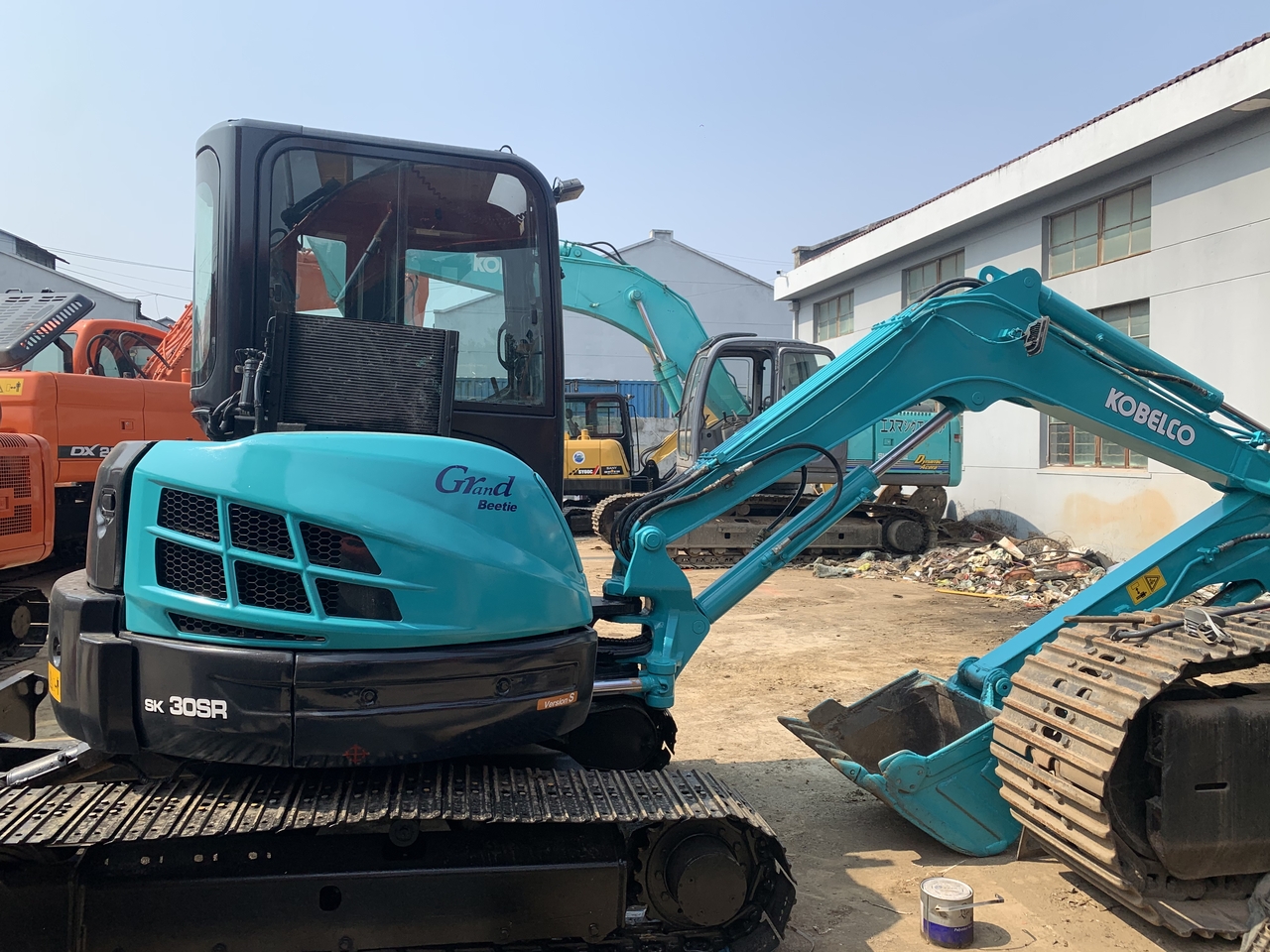 KOBELCO SK30SR - מיני מחפר: תמונה 3 KOBELCO SK30SR - מיני מחפר: תמונה 3