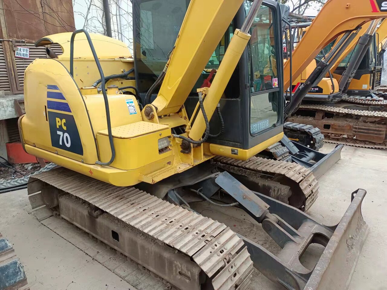 KOMATSU PC70 - מיני מחפר: תמונה 3 KOMATSU PC70 - מיני מחפר: תמונה 3