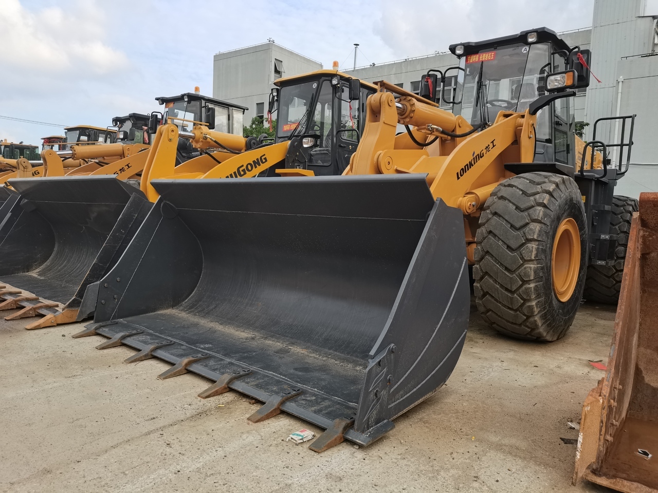 LONKING LG855N - מעמיס גלגלים: תמונה 1 LONKING LG855N - מעמיס גלגלים: תמונה 1