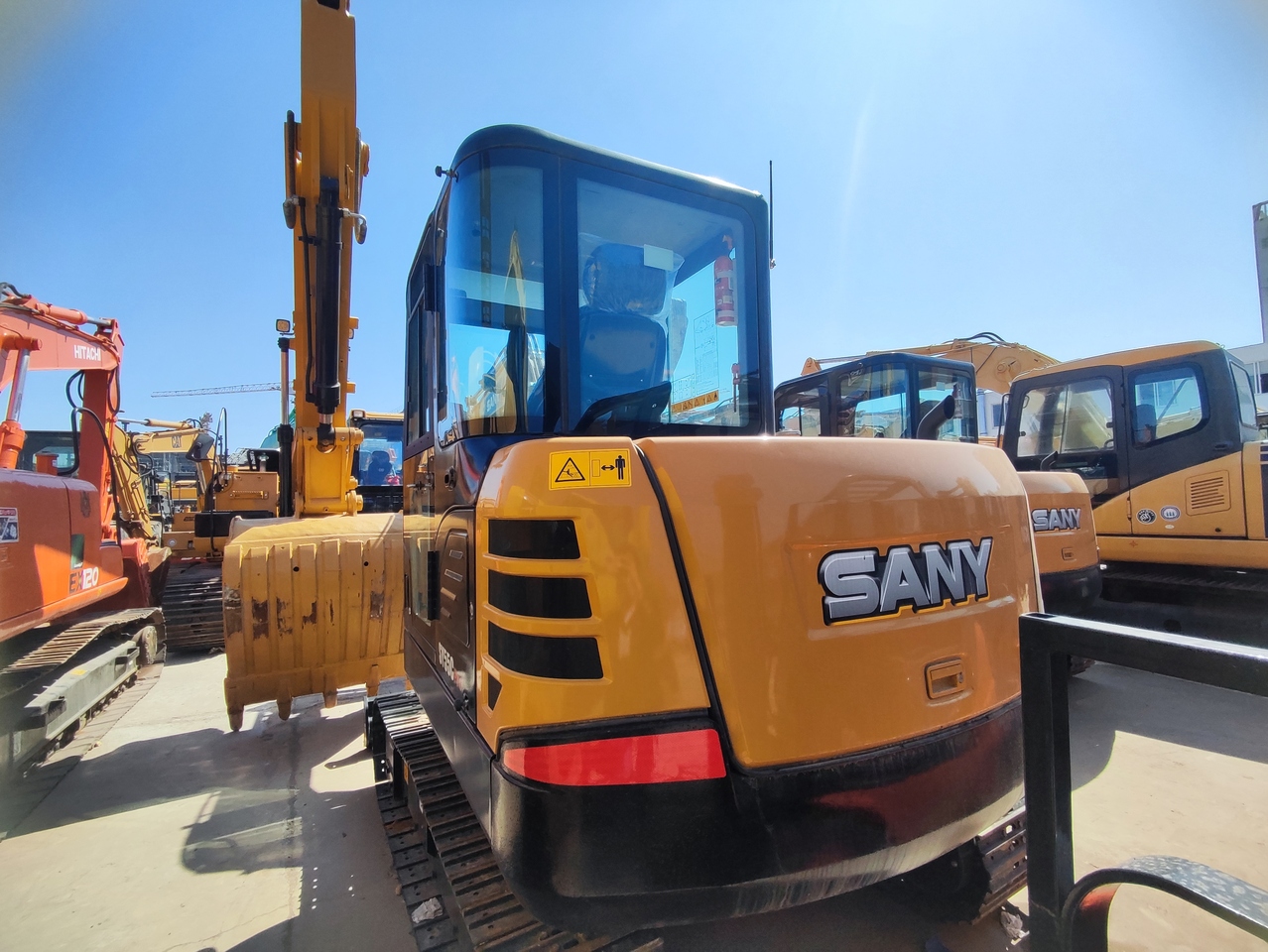 SANY SY55C - מיני מחפר: תמונה 2 SANY SY55C - מיני מחפר: תמונה 2