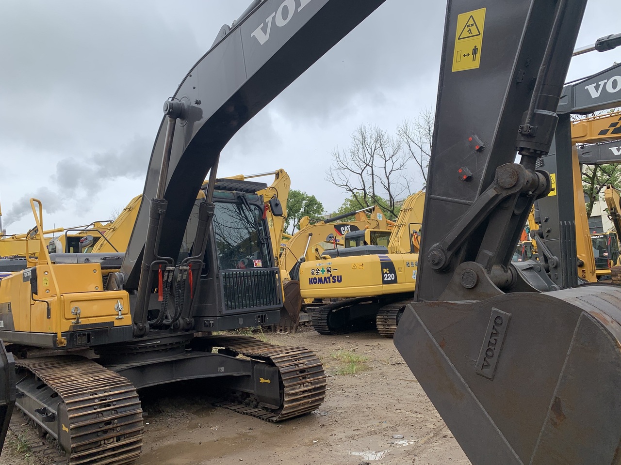 VOLVO EC200DL - מחפר סורק: תמונה 2 VOLVO EC200DL - מחפר סורק: תמונה 2