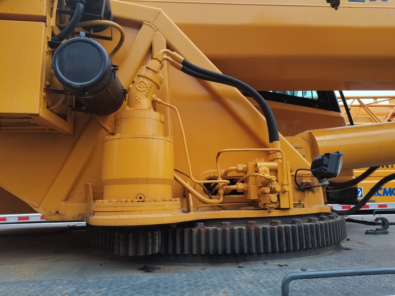 XCMG QY70K - עגורן: תמונה 5 XCMG QY70K - עגורן: תמונה 5