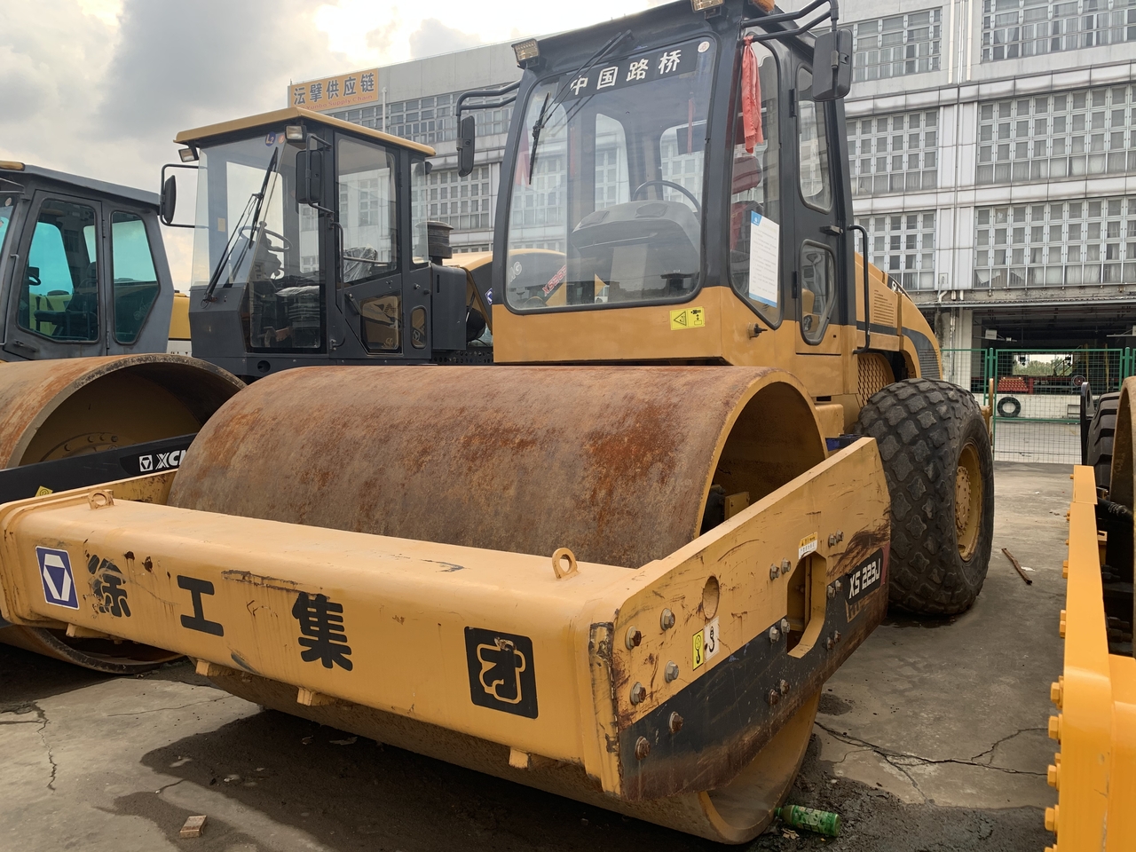 XCMG XS223J - רולר: תמונה 2 XCMG XS223J - רולר: תמונה 2