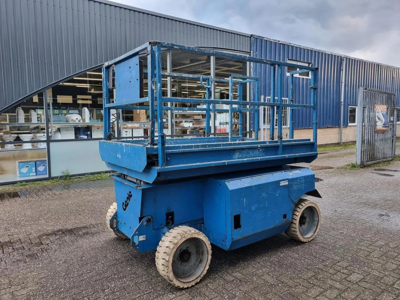 Genie GS GS 2668 Hydraulic platform 10 m - מעלית מספריים: תמונה 2 Genie GS GS 2668 Hydraulic platform 10 m - מעלית מספריים: תמונה 2