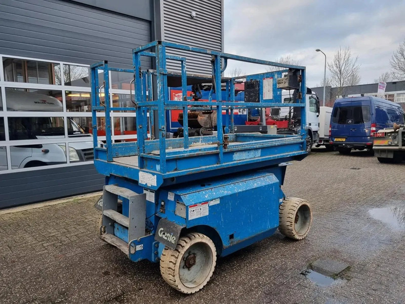 Genie GS GS 2668 Hydraulic platform 10 m - מעלית מספריים: תמונה 4 Genie GS GS 2668 Hydraulic platform 10 m - מעלית מספריים: תמונה 4