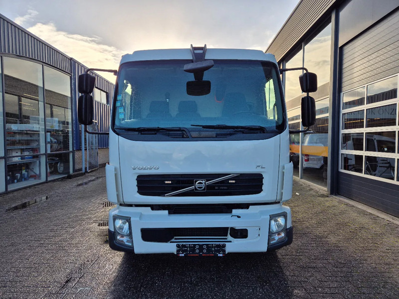 Volvo FL 14.240 Kipper/ Krane Palfinger PK 4501 Remote control/ E5 - מזהיר, משאית מנוף: תמונה 4 Volvo FL 14.240 Kipper/ Krane Palfinger PK 4501 Remote control/ E5 - מזהיר, משאית מנוף: תמונה 4