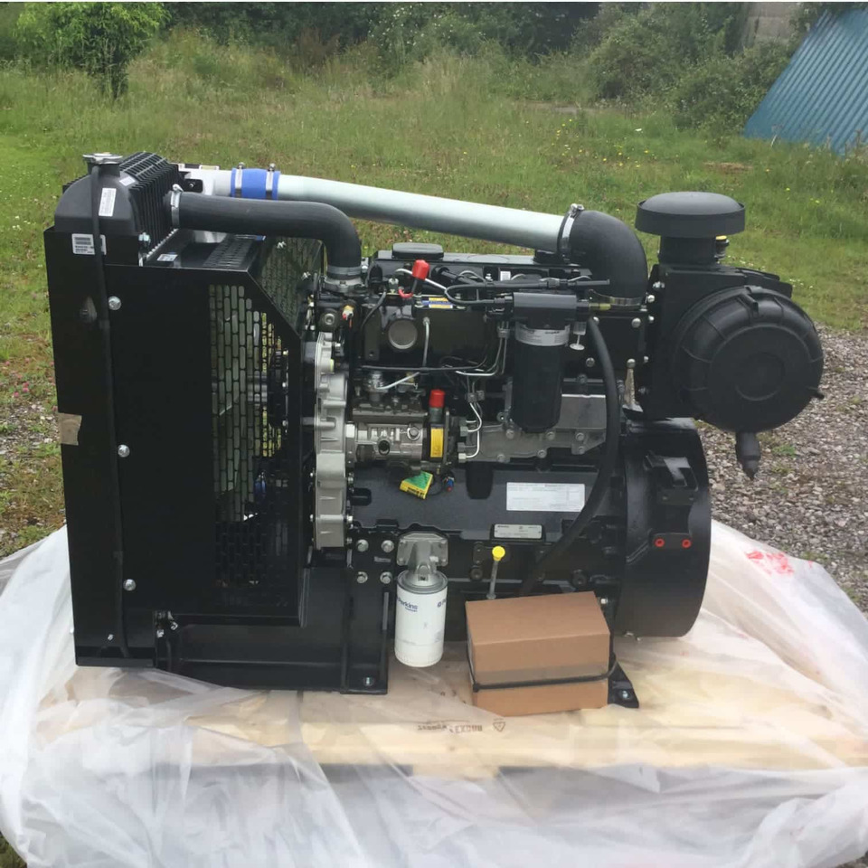 Perkins 1104C-44TA IOPU 97kW RJ51161 Engine - מנוע: תמונה 1 Perkins 1104C-44TA IOPU 97kW RJ51161 Engine - מנוע: תמונה 1