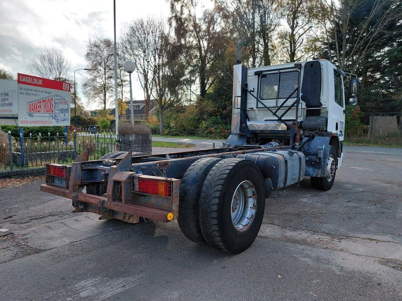 DAF 75.240 Manual Steel Suspension - משאית עם שלדת תא: תמונה 4 DAF 75.240 Manual Steel Suspension - משאית עם שלדת תא: תמונה 4