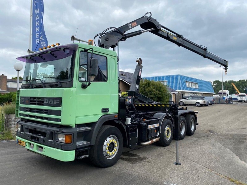 DAF 95 ATi 360 8X2 STEEL SPRING HIAB 166B-2 Duo - משאית מנוף: תמונה 1 DAF 95 ATi 360 8X2 STEEL SPRING HIAB 166B-2 Duo - משאית מנוף: תמונה 1