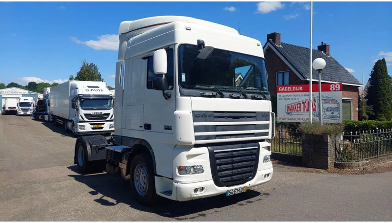 DAF XF 105.410 4x2 - יחידת טרקטור: תמונה 2 DAF XF 105.410 4x2 - יחידת טרקטור: תמונה 2
