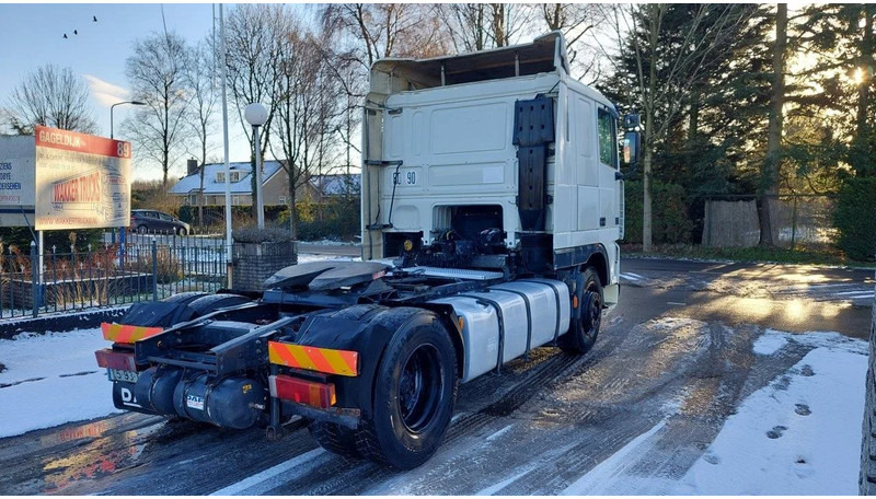 DAF XF 95.430 EURO 2 MANUAL GEARBOX - יחידת טרקטור: תמונה 3 DAF XF 95.430 EURO 2 MANUAL GEARBOX - יחידת טרקטור: תמונה 3