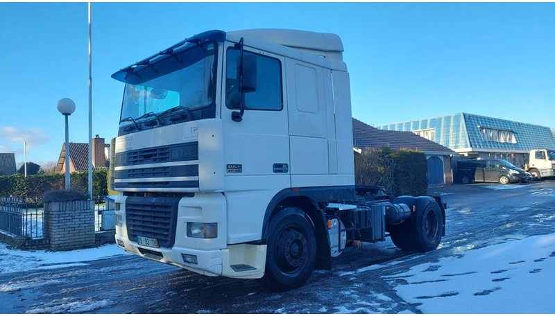 DAF XF 95.430 EURO 2 MANUAL GEARBOX - יחידת טרקטור: תמונה 1 DAF XF 95.430 EURO 2 MANUAL GEARBOX - יחידת טרקטור: תמונה 1