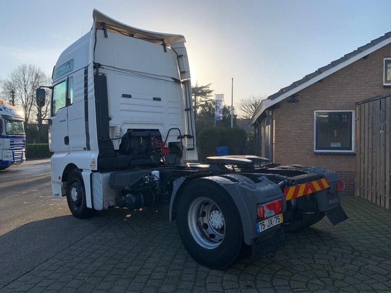 MAN TGA 18.480 6 HEAD ENGINE AUTOMATIC RETARDER - יחידת טרקטור: תמונה 4 MAN TGA 18.480 6 HEAD ENGINE AUTOMATIC RETARDER - יחידת טרקטור: תמונה 4