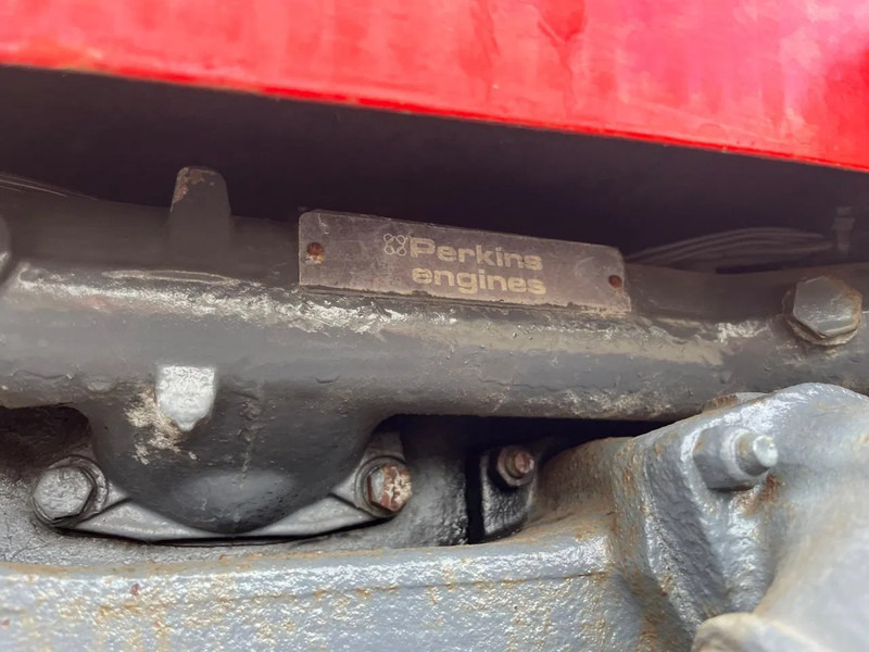 Massey Ferguson 265 MF 265 4x2 tractor - טרקטור חקלאי: תמונה 4 Massey Ferguson 265 MF 265 4x2 tractor - טרקטור חקלאי: תמונה 4