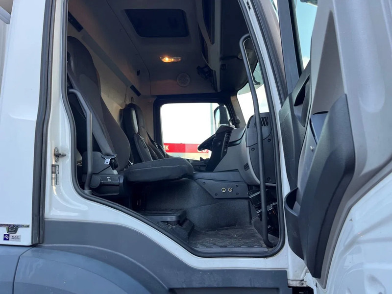 Mercedes-Benz Antos CARRIER FRIGO !! LOW KM !! - משאית קירור: תמונה 4 Mercedes-Benz Antos CARRIER FRIGO !! LOW KM !! - משאית קירור: תמונה 4